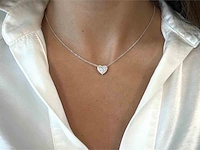 Witgouden hartvormige hanger en collier vol met diamanten - afbeelding 4 van  11