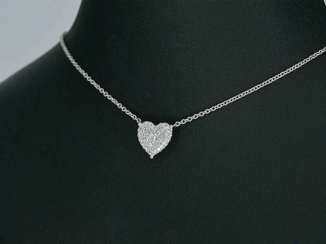 Witgouden hartvormige hanger en collier vol met diamanten - afbeelding 5 van  11