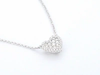 Witgouden hartvormige hanger en collier vol met diamanten - afbeelding 8 van  11