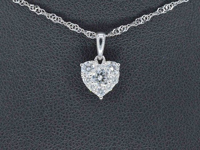 Witgouden hartvormige hanger met diamanten, excl. ketting - afbeelding 1 van  7