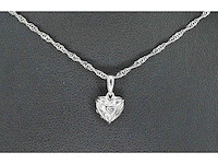 Witgouden hartvormige hanger met diamanten - afbeelding 6 van  6