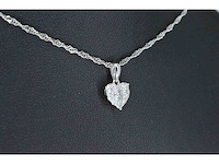 Witgouden hartvormige hanger met diamanten - afbeelding 4 van  6
