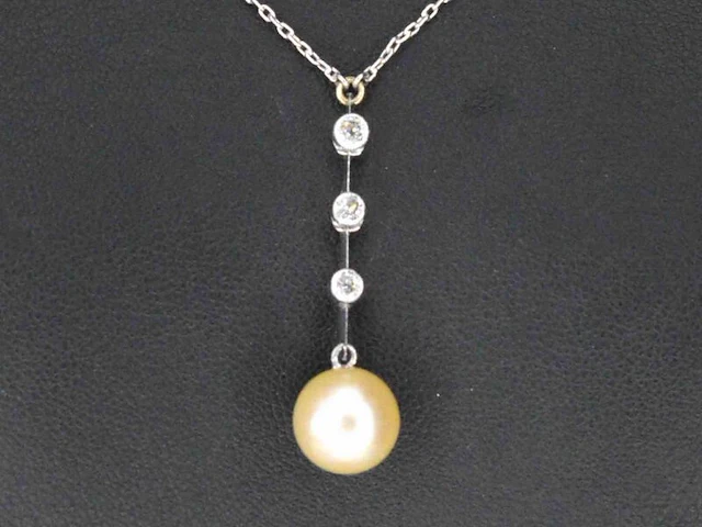 Witgouden ketting met parel en diamanten - afbeelding 1 van  7