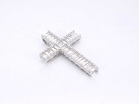 Witgouden kruis hanger met briljant geslepen diamanten - afbeelding 6 van  9