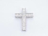 Witgouden kruis hanger met briljant geslepen diamanten - afbeelding 7 van  9