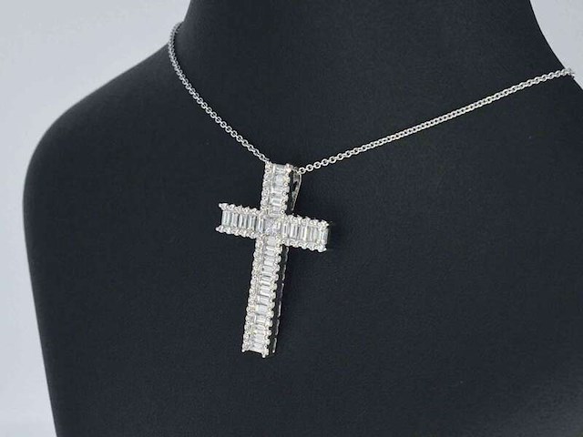 Witgouden kruis hanger met diamanten gezet, excl. ketting - afbeelding 4 van  10