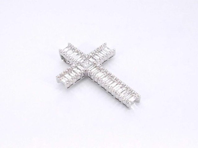 Witgouden kruis hanger met diamanten gezet, excl. ketting - afbeelding 6 van  10