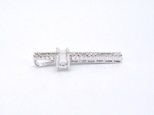 Witgouden kruis hanger met diamanten gezet, excl. ketting - afbeelding 8 van  10