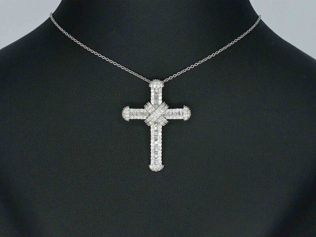 Witgouden kruishanger met diamanten, excl. ketting - afbeelding 2 van  7