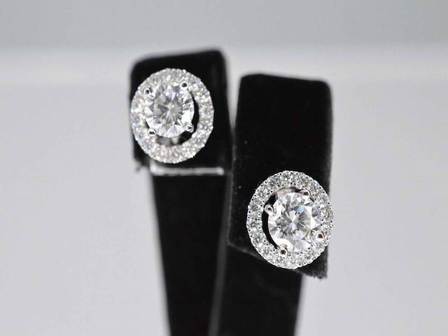 Witgouden natuurlijke diamanten entourage oorbellen van 1.50 carat - afbeelding 1 van  5