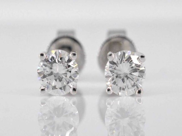 Witgouden natuurlijke diamanten oorbellen van 1.00 carat - afbeelding 1 van  6