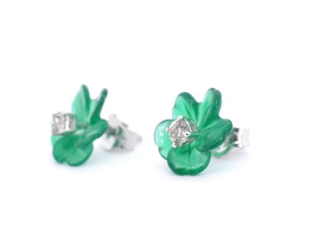 Witgouden oorbellen 0.18 carat met groene edele bloem en grote diamanten - afbeelding 8 van  11