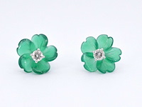 Witgouden oorbellen 0.18 carat met groene edele bloem en grote diamanten - afbeelding 9 van  11