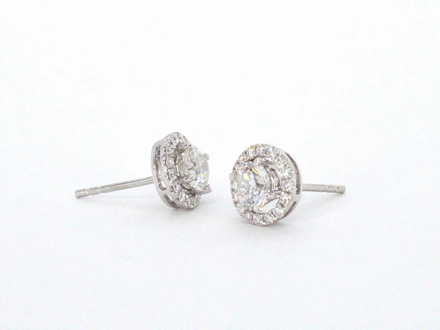 Witgouden oorbellen briljant 1.00 ct - afbeelding 9 van  9