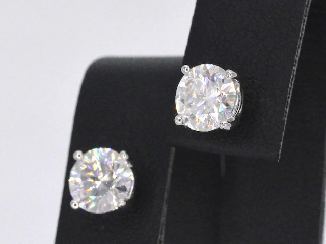 Witgouden oorbellen diamant 2.00 ct - afbeelding 4 van  9