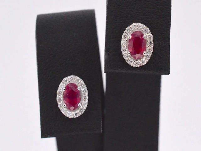 Witgouden oorbellen diamant robijn - afbeelding 1 van  10