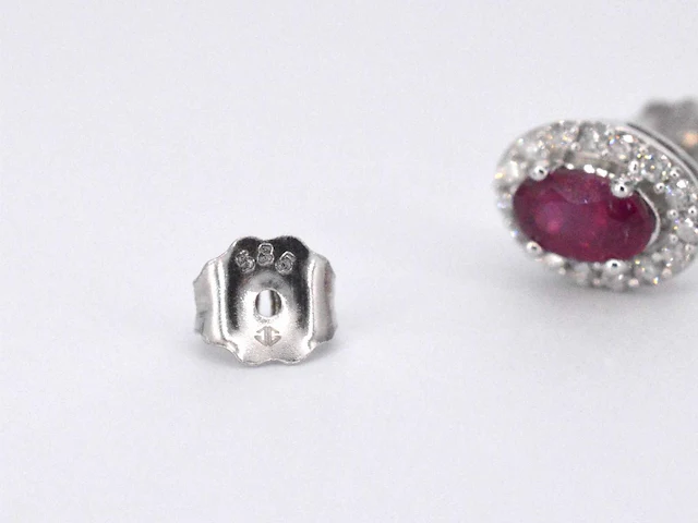 Witgouden oorbellen diamant robijn - afbeelding 10 van  10