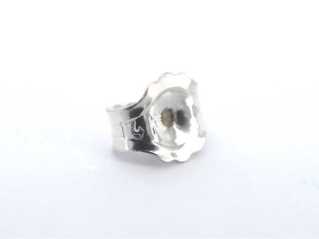Witgouden oorbellen diamant smaragd - afbeelding 9 van  11