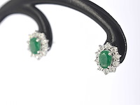 Witgouden oorbellen diamant smaragd - afbeelding 10 van  11