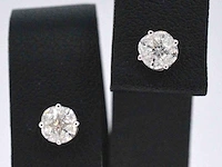 Witgouden oorbellen diamant