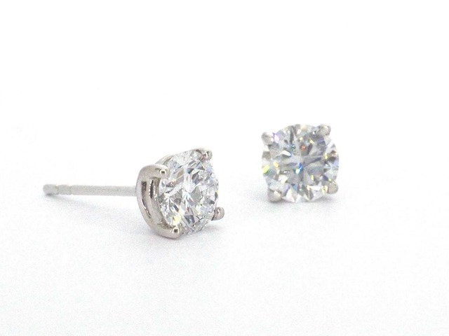Witgouden oorbellen diamanten 2.00 carat - afbeelding 6 van  9