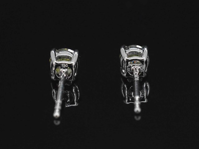 Witgouden oorbellen groene diamant 0.50 carat - afbeelding 8 van  9