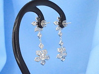 Witgouden oorbellen met 1.50 carat diamanten - afbeelding 4 van  9