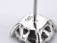 Witgouden oorbellen met briljant geslepen diamant - afbeelding 9 van  9