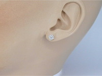 Witgouden oorbellen met briljant geslepen diamanten - afbeelding 3 van  9