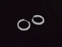 Witgouden oorbellen met briljant geslepen diamanten - afbeelding 9 van  10