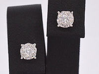 Witgouden oorbellen met briljant geslepen natuurlijke diamanten - afbeelding 1 van  11