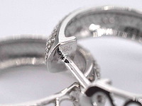 Witgouden oorbellen met diamant - afbeelding 9 van  9