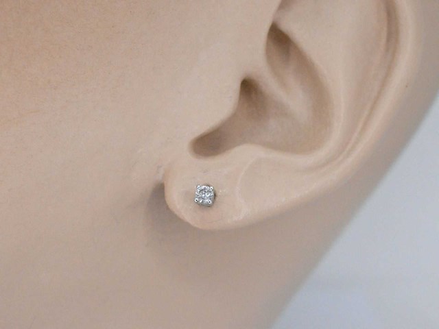 Witgouden oorbellen met diamant - afbeelding 2 van  8
