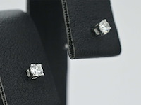Witgouden oorbellen met diamant - afbeelding 6 van  11