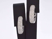 Witgouden oorbellen met diamant