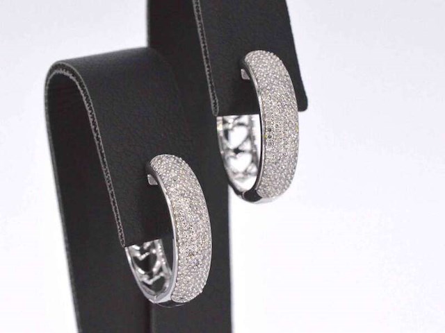 Witgouden oorbellen met diamant - afbeelding 6 van  10