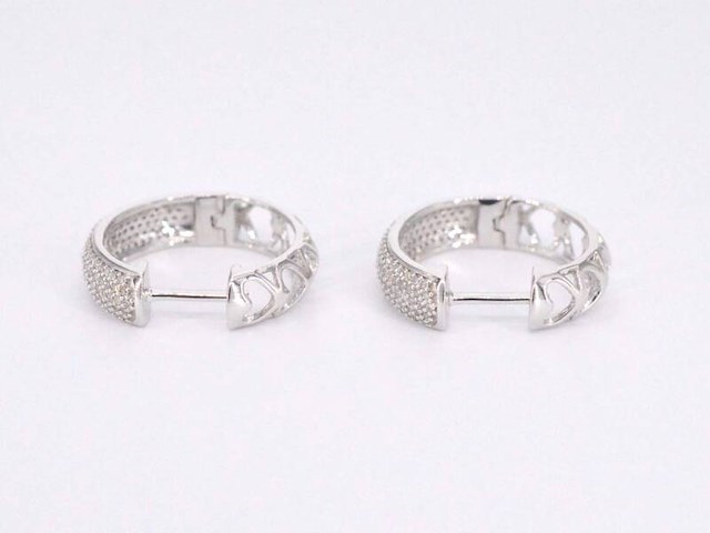Witgouden oorbellen met diamant - afbeelding 8 van  10