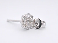 Witgouden oorbellen met diamant - afbeelding 9 van  10