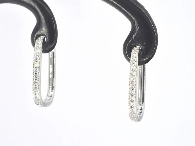 Witgouden oorbellen met diamant - afbeelding 1 van  7