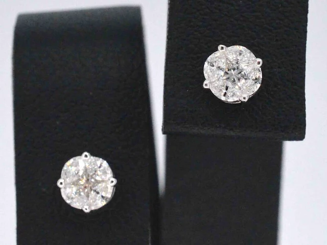 Witgouden oorbellen met diamant - afbeelding 1 van  11