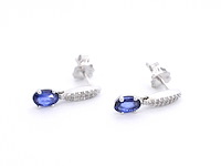 Witgouden oorbellen met diamanten en saffier - afbeelding 5 van  7
