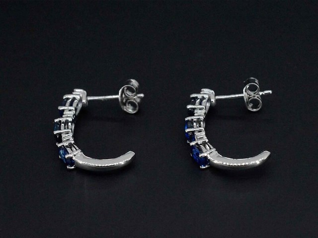 Witgouden oorbellen met diamanten en saffier - afbeelding 5 van  9