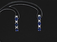 Witgouden oorbellen met diamanten en saffier - afbeelding 6 van  9