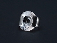 Witgouden oorbellen met diamanten en saffier - afbeelding 7 van  9