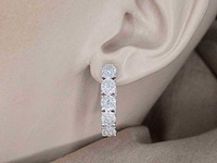 Witgouden oorbellen met diamanten - afbeelding 2 van  7