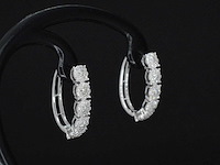 Witgouden oorbellen met diamanten - afbeelding 5 van  7