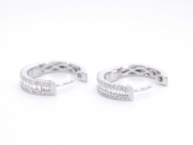 Witgouden oorbellen met diamanten - afbeelding 10 van  11