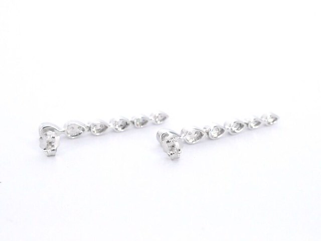 Witgouden oorbellen met diamanten - afbeelding 8 van  10