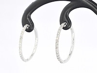 Witgouden oorbellen met diamanten