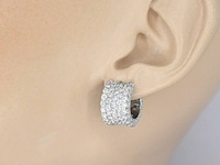 Witgouden oorbellen met diamanten - afbeelding 4 van  11